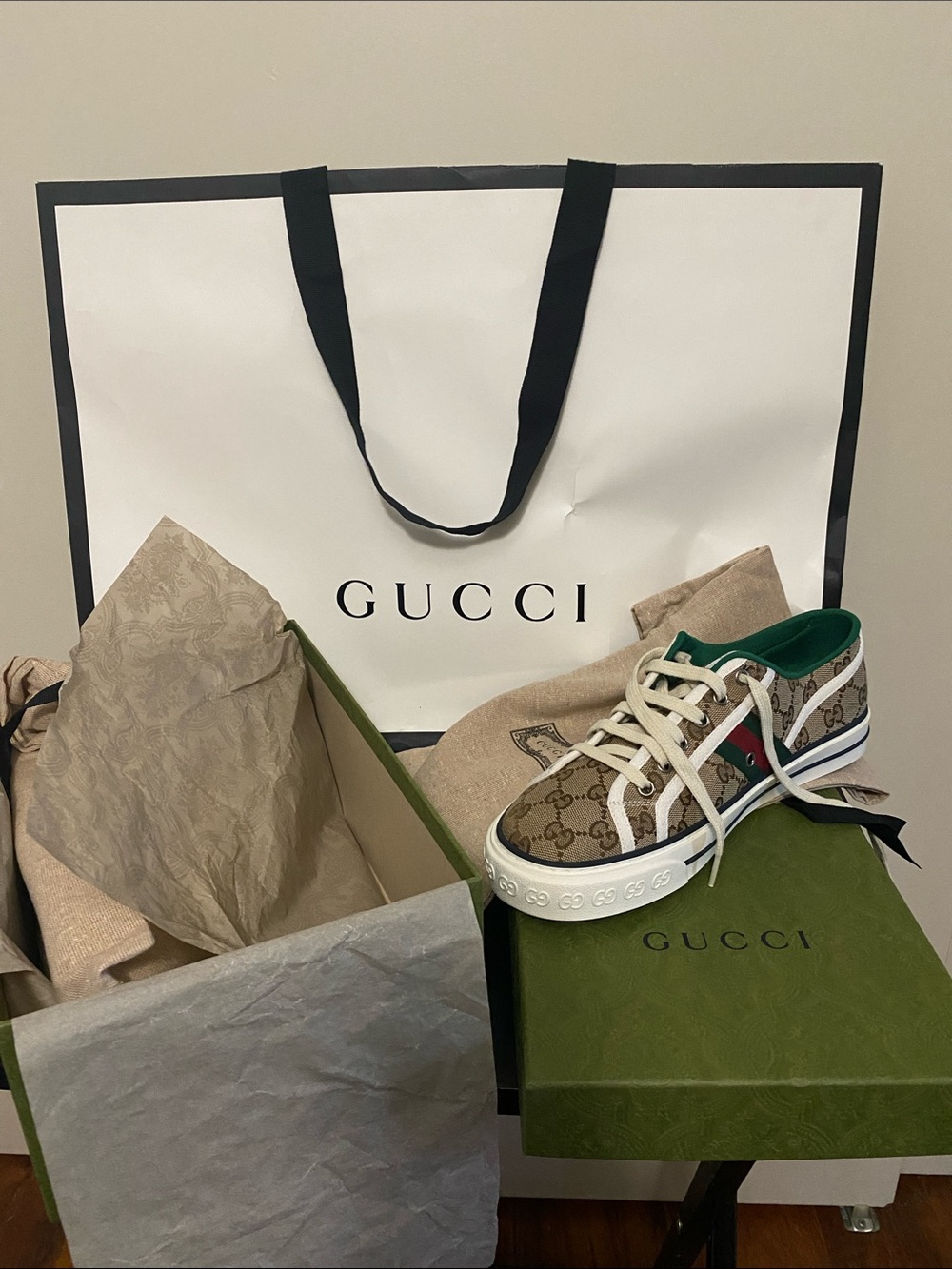 Authentic Women’s Gucci Tennis 1977  Sneaker - Beige with Green & Red Accents